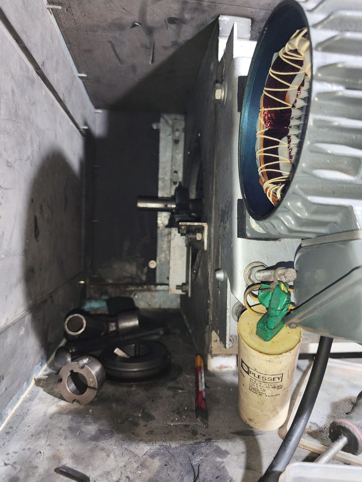 Fan motor and drive replacement on an air handling unit by Winsteam technicians